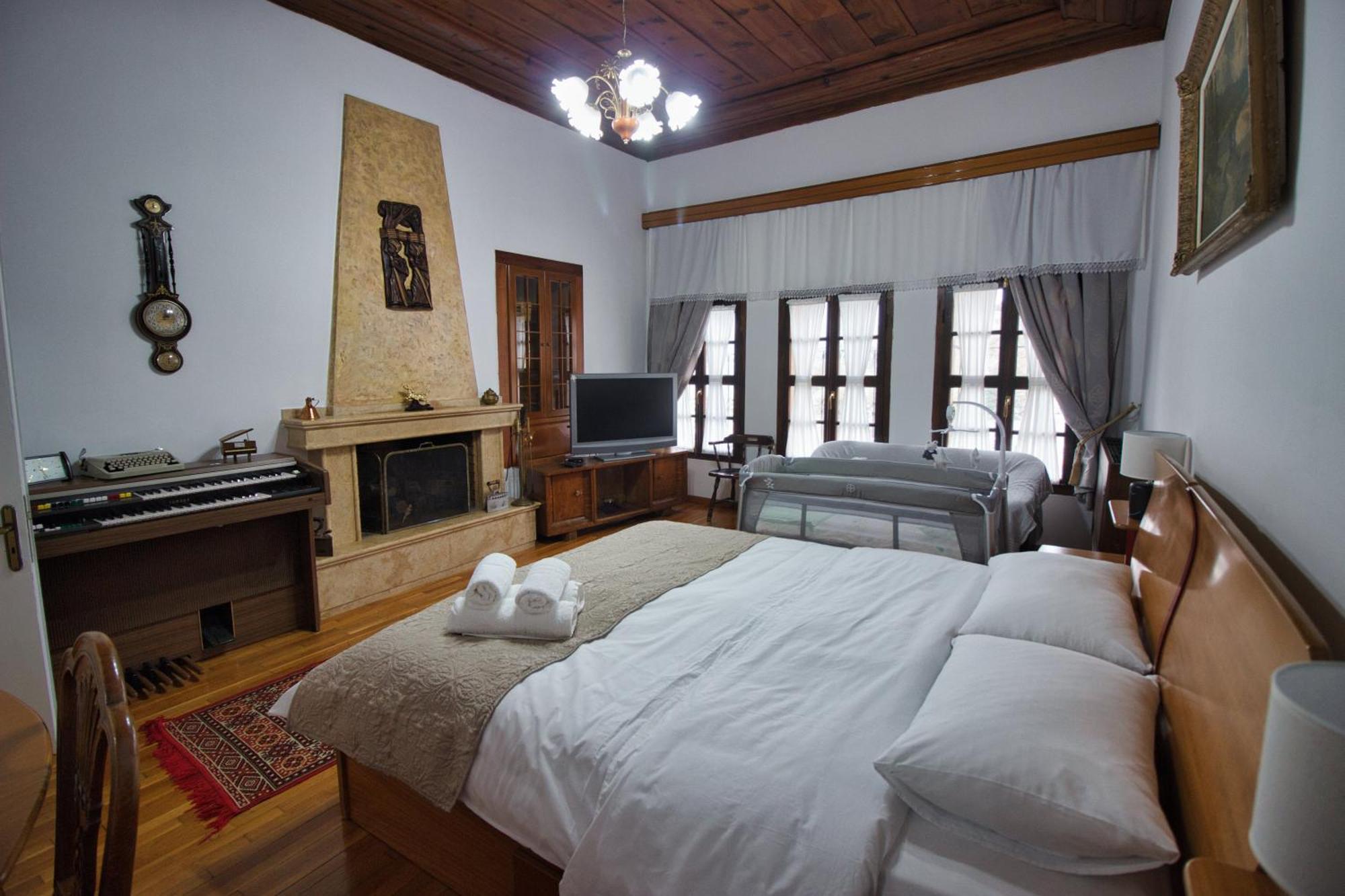 Emblematic House Apartment 2 Gjirokastër Eksteriør billede